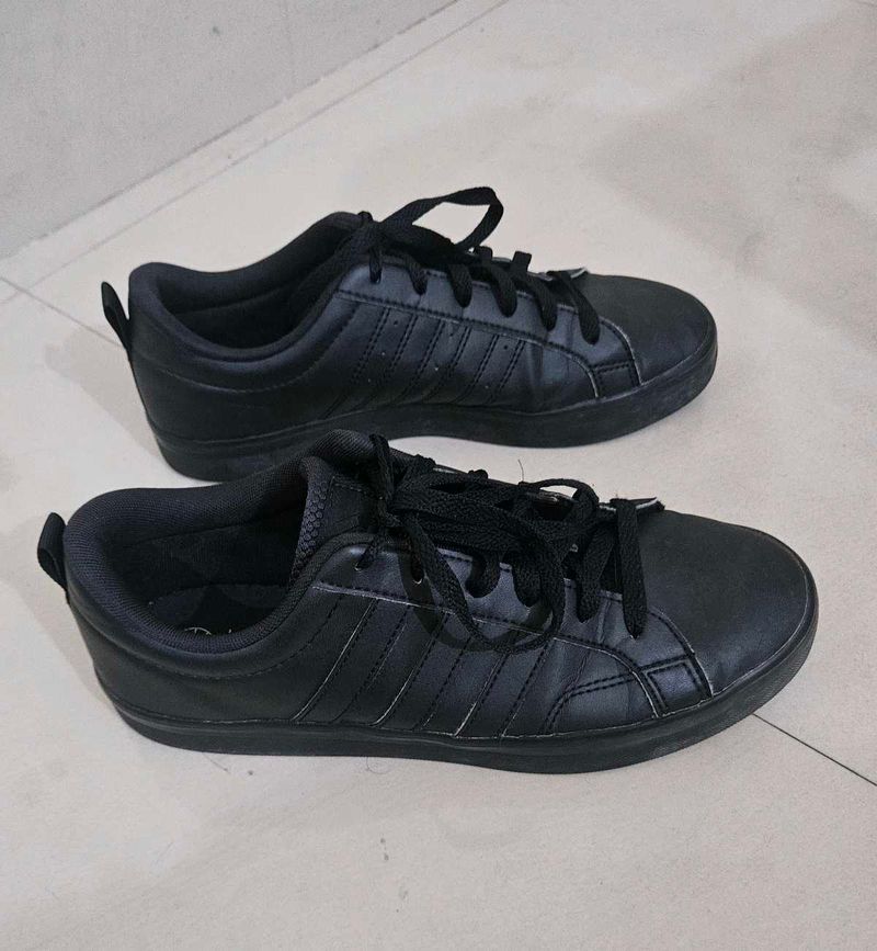 Adidas VS Pace 2.0 black sneakers