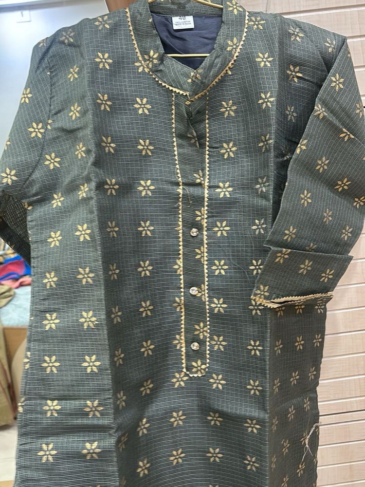 Stylish Kurta with Floral Print