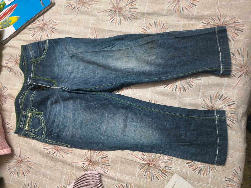 Cantabil Blue Denim Capri Jeans in 32 waist