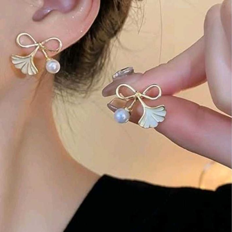Chic Bow Pearl Ginkgo Leaf Earrings