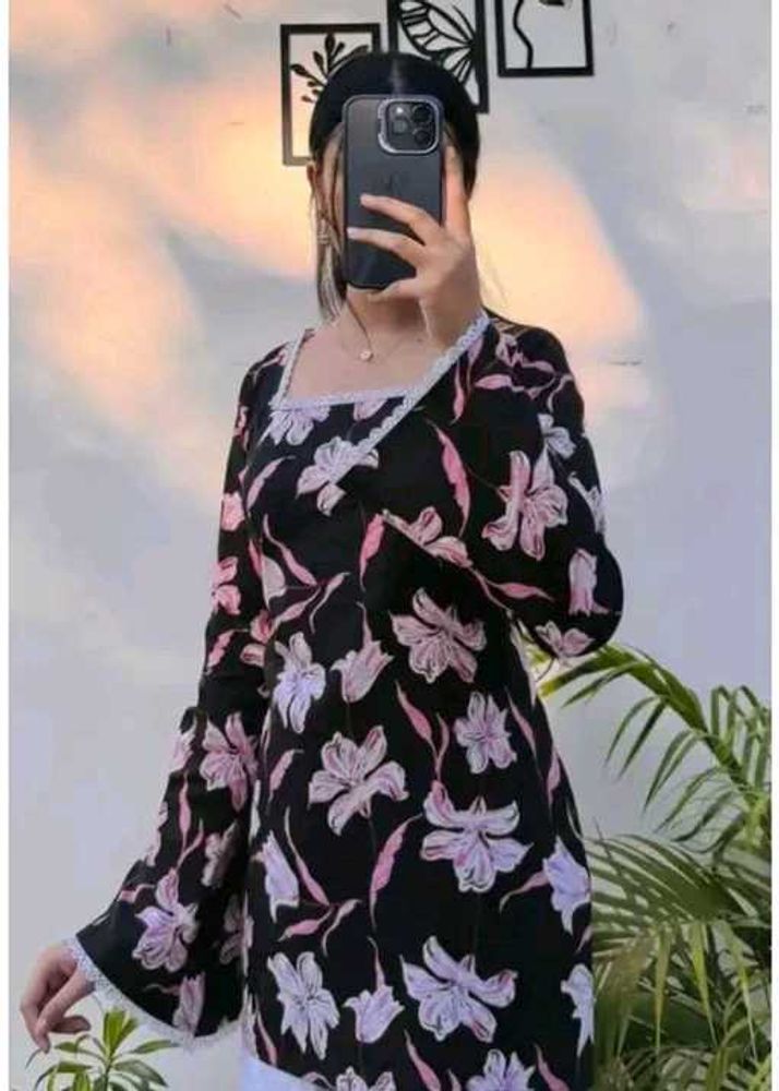 Elegant Black Floral Kurta_S