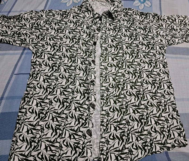 White &amp; Black Leaf Print Casual Shirt