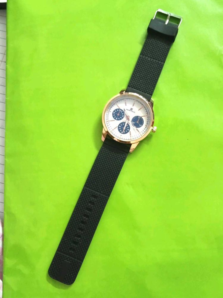 Mens Stylish Rose Gold Chronograph Watch