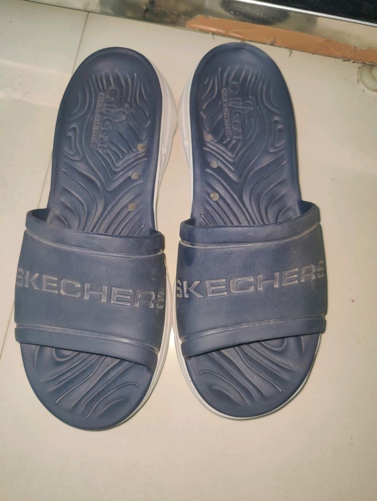 Skechers Men  Casual Slippers . Like New.