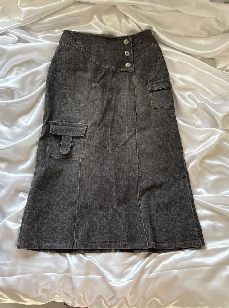 Gray Cargo Midi Skirt✨