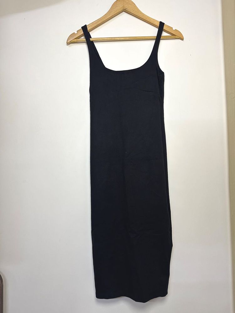 black body on dress