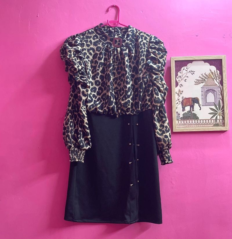 Chic Leopard Print Dress