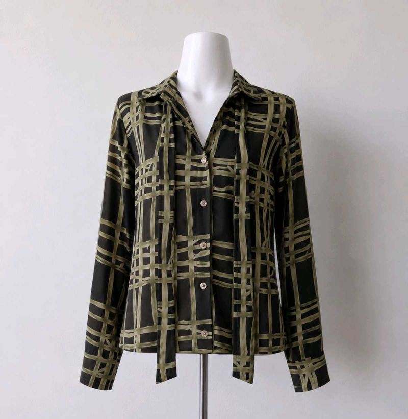 Geometric Print Blouse