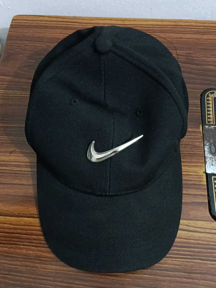 Black Nike Cap
