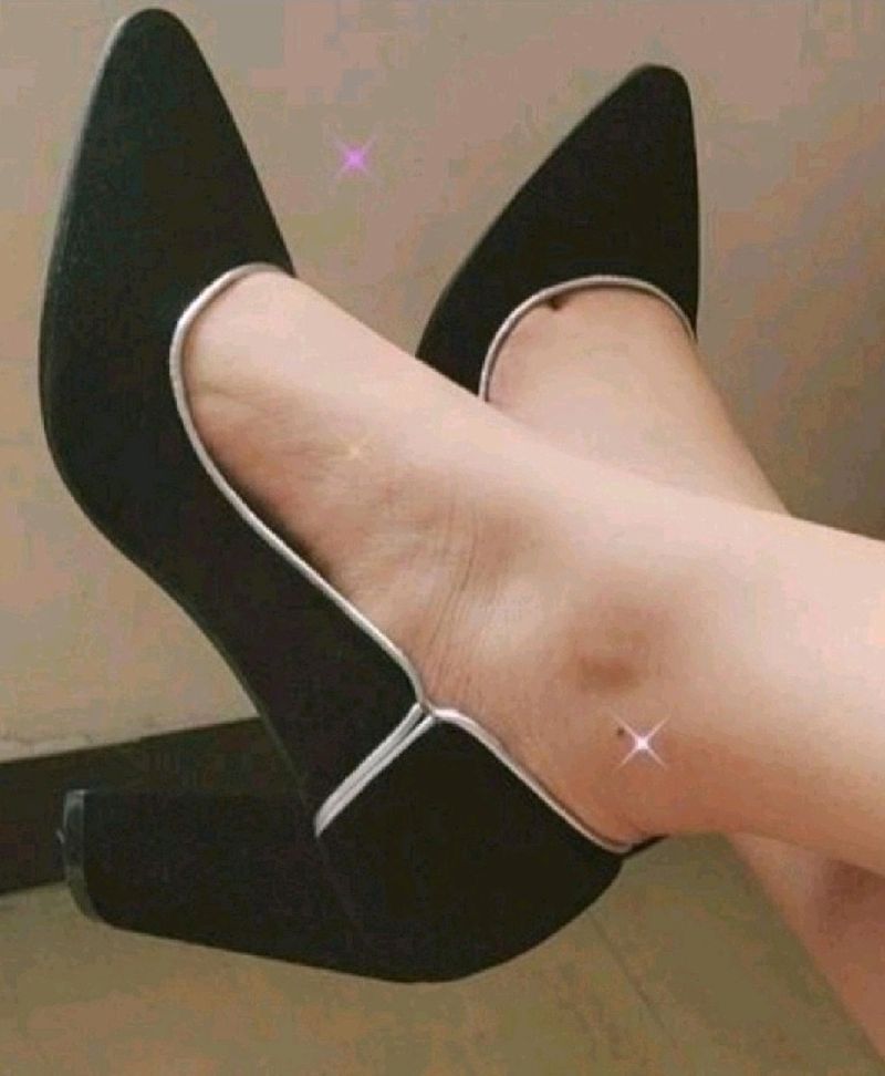 Block Pumps Heels