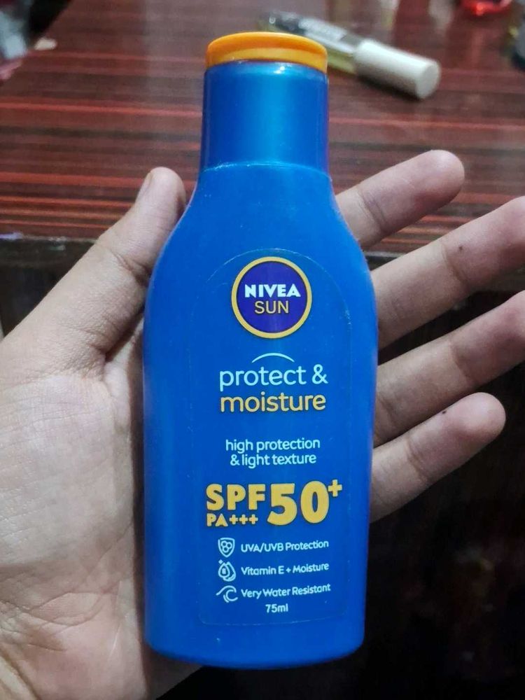 Nivea Sun Protect &amp; Moisture SPF 50+