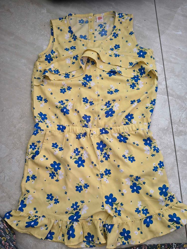 Cute Yellow Floral jumpsuit