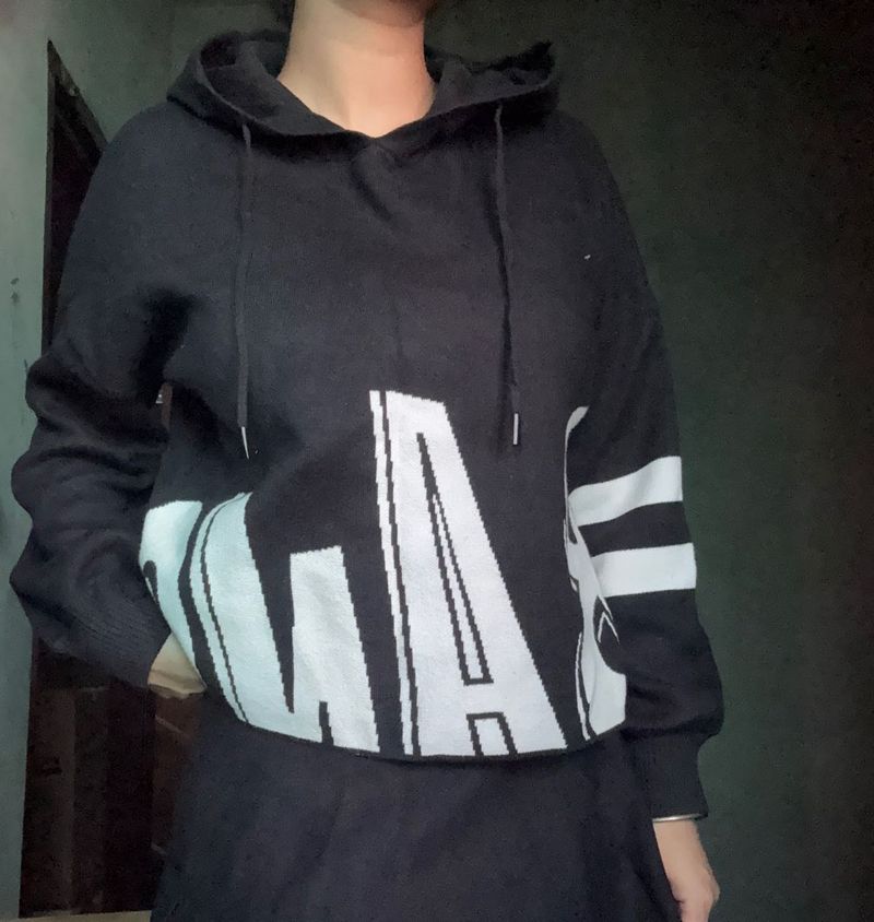 Cropped hoodie with BANG typography