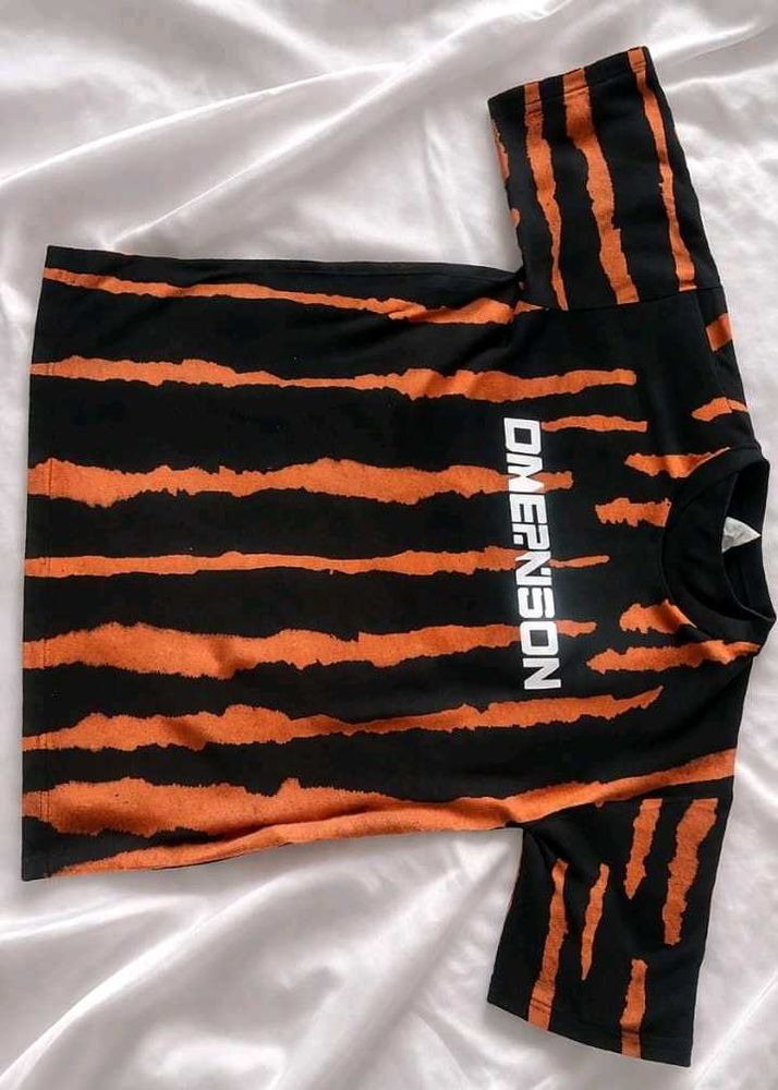 Men's Black &amp; Orange Striped T-Shirt👔