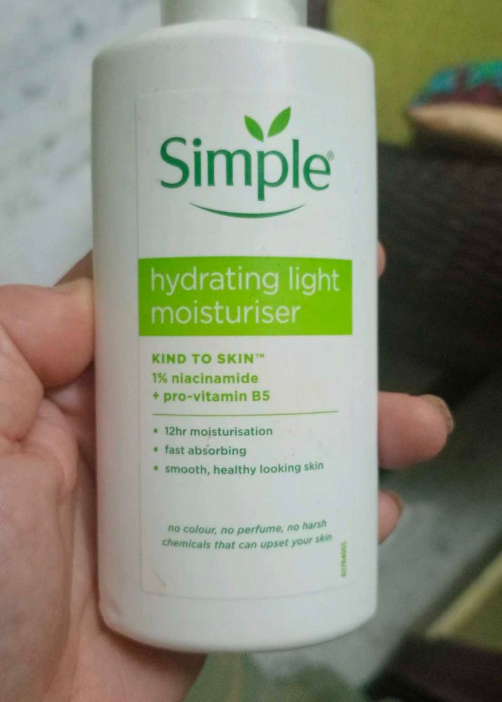 Simple Hydrating Light Moisturiser from UK