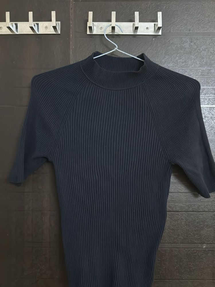 Ribbed Mock Neck Top