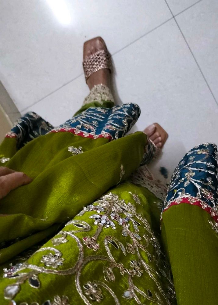 sandal, flat