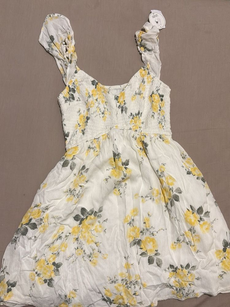 hollister canada floral print mini sundresss
