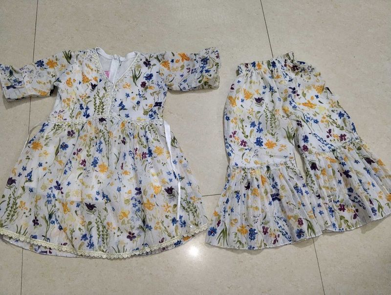 Cute Floral Print Kurta Set