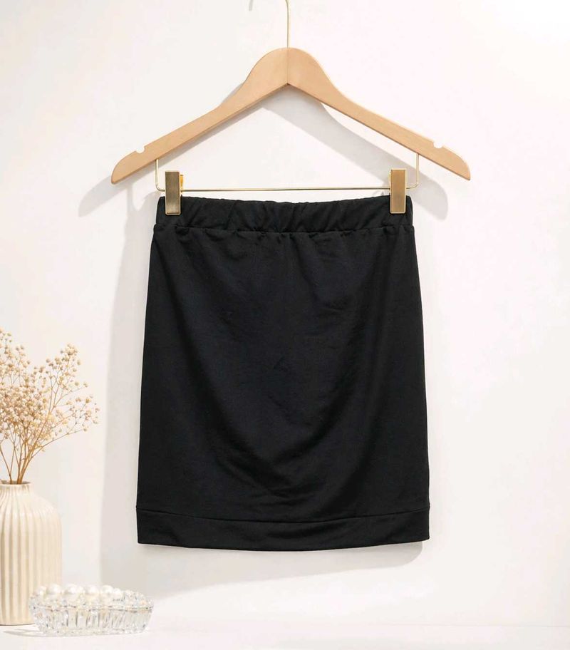 🖤 Tube Top – Effortless Chic Essential