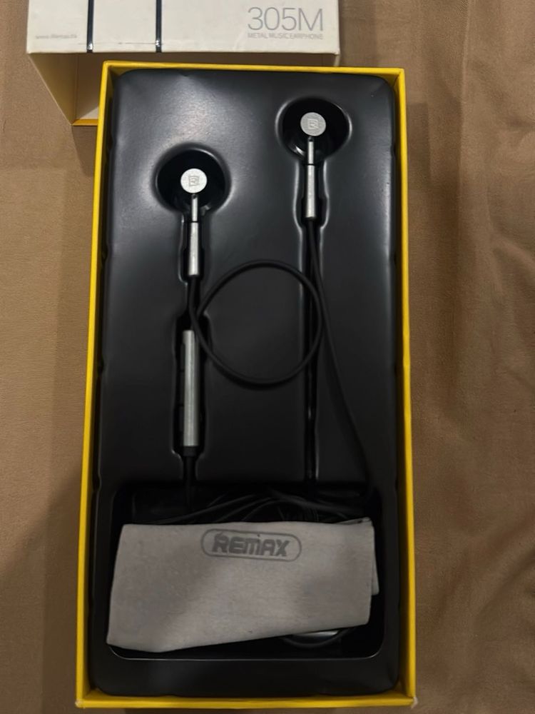 Remax 305M Metal Music Earphones