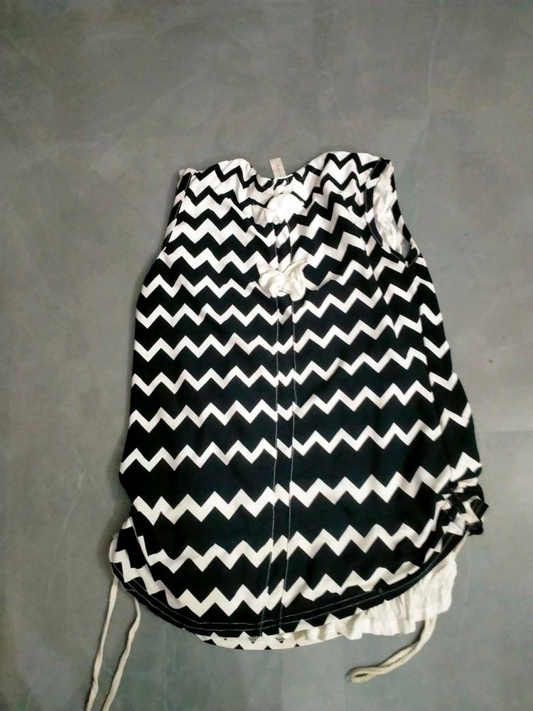 Black And White Print Top