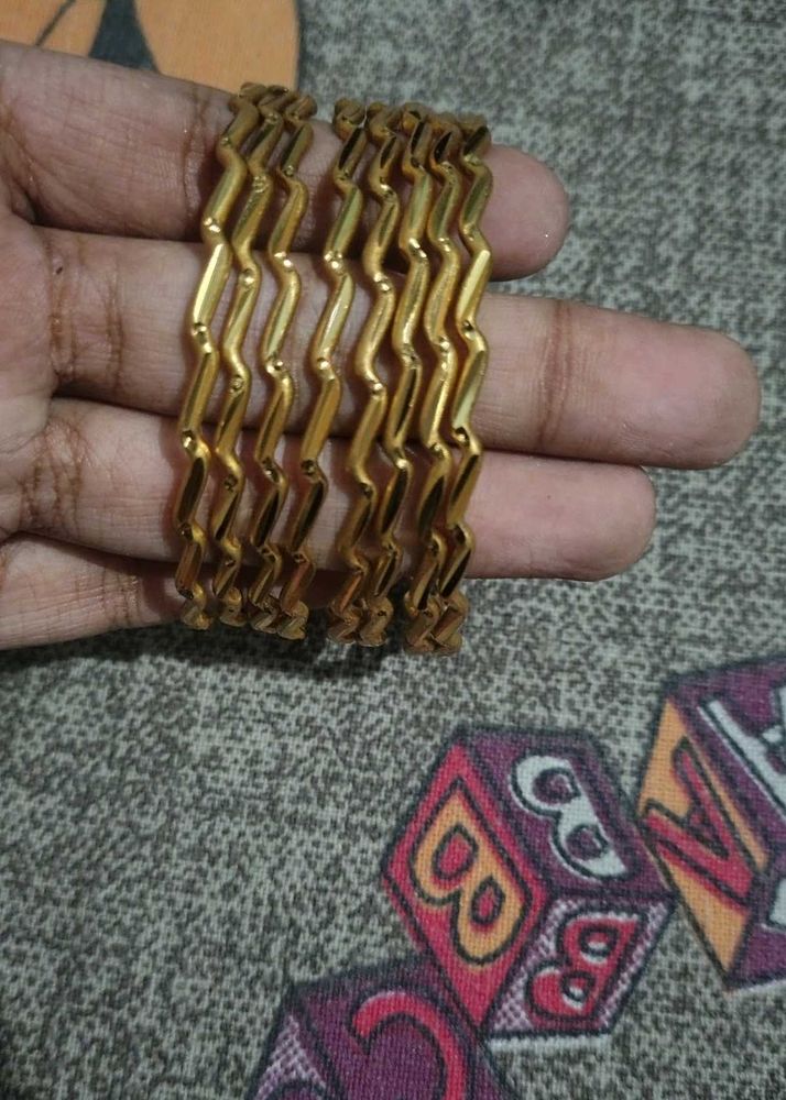 Gold Tone Zig Zag Bangles