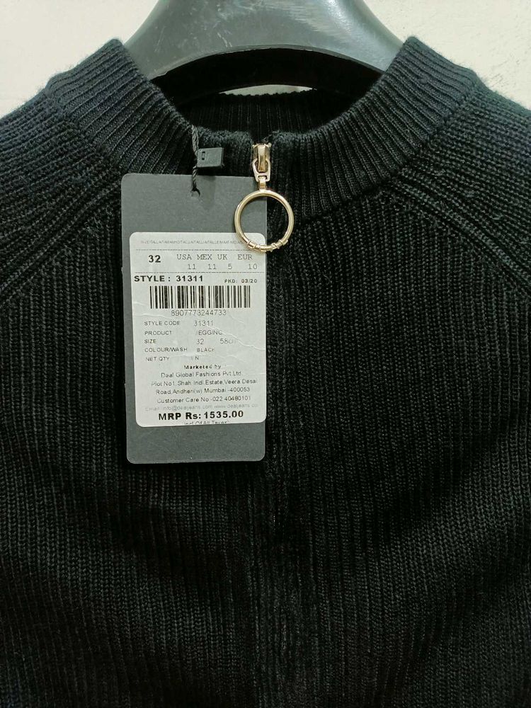 Black Zippered Knit Top - Size 32