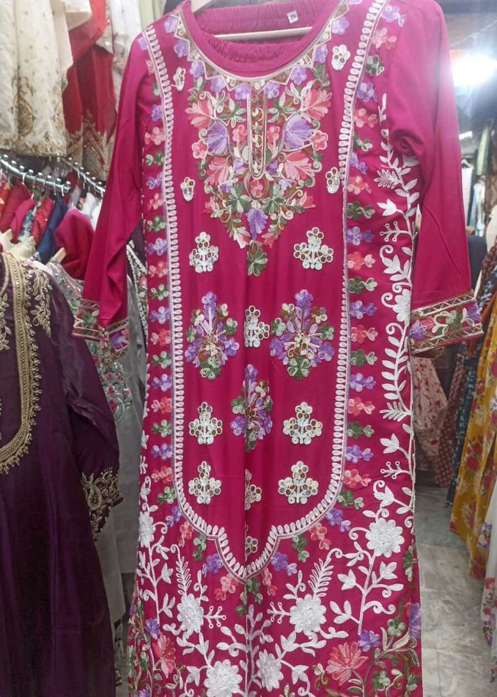 Elegant Embroidered  Kurti set