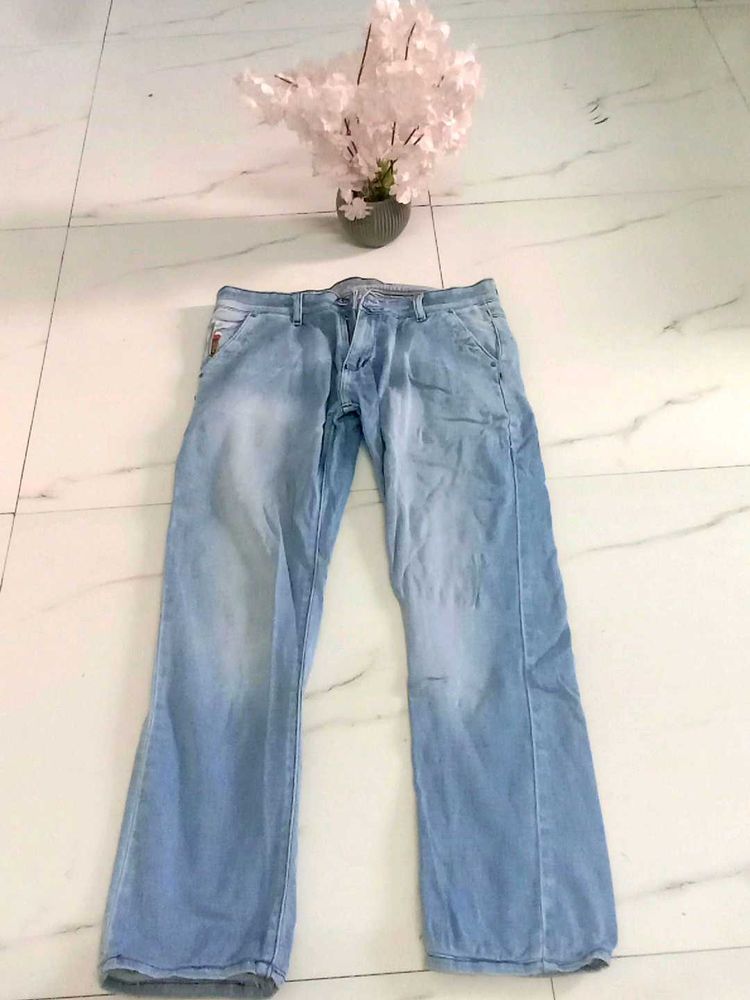 Men's Light Wash Straight Leg Jeans