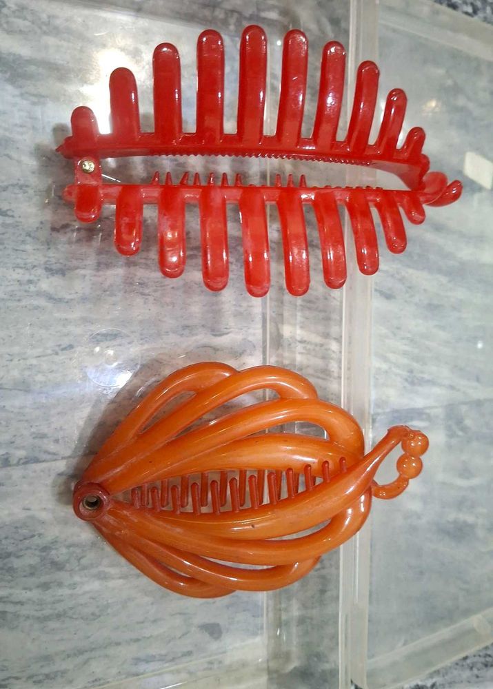 Set of 2 Vintage Banana Hair Clips