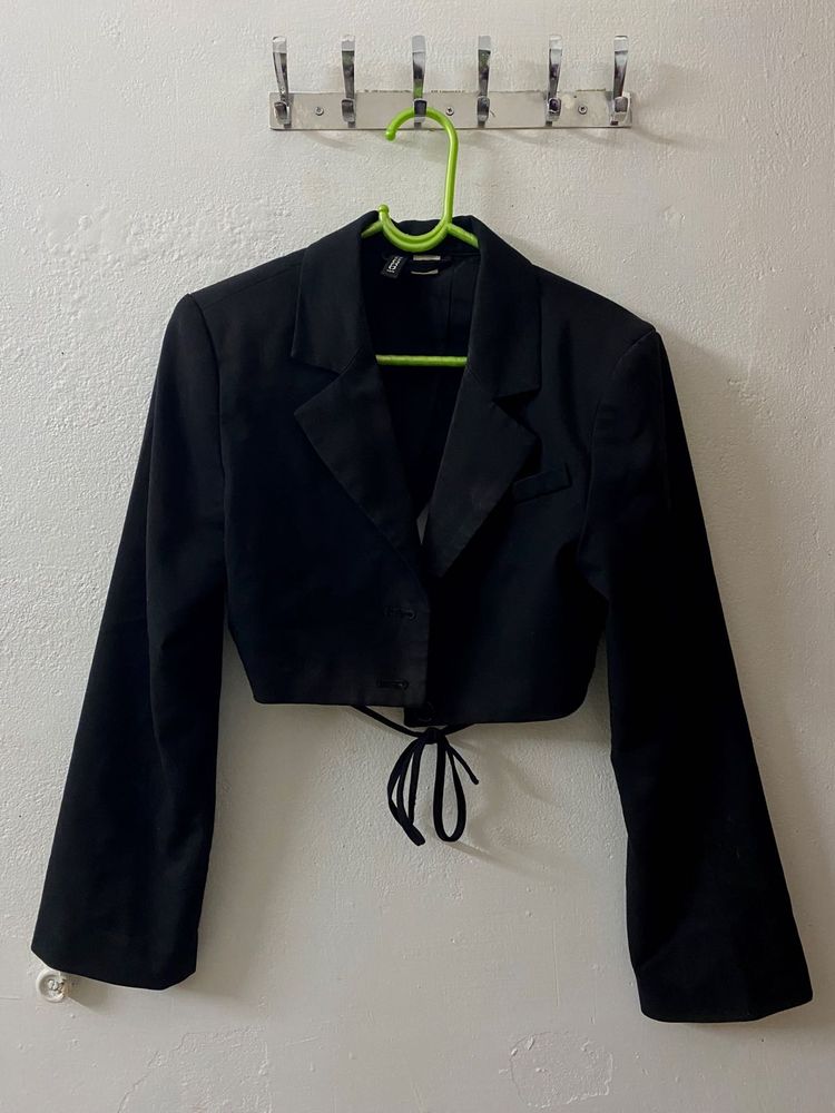 H&amp;M Black Cropped Blazer with Tie Detail