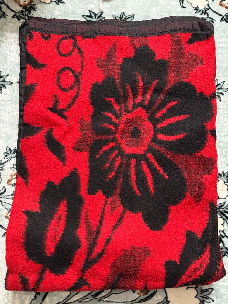 🆕Floral Red Blanket