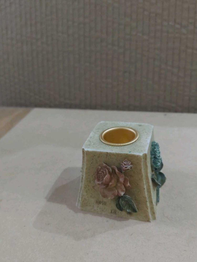 Vintage Cube shaped Decorative Candle Holder