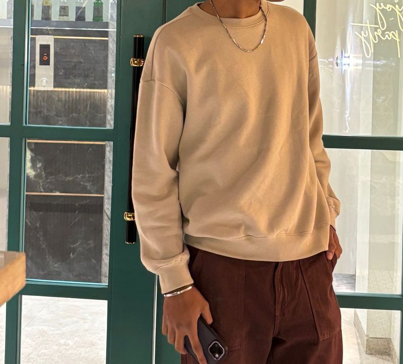 H&amp;M Oversized Beige Crewneck Sweatshirt