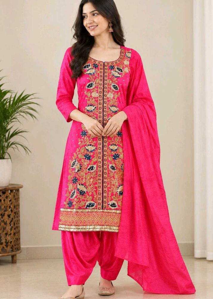 Beautifully Embroidered Kurta Set