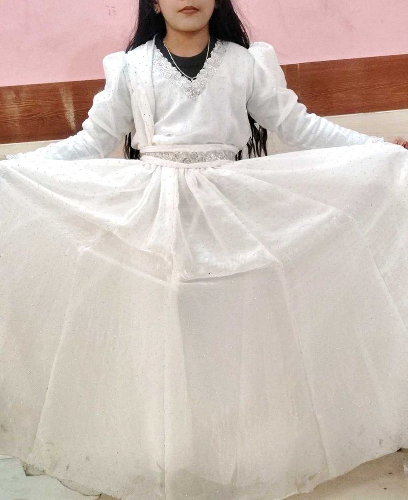 Beautiful Girls Gown😍