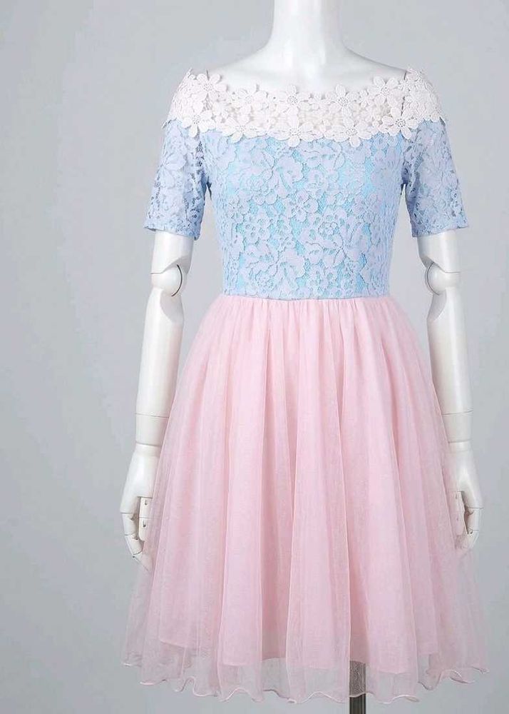 Elegant Lace &amp; Tulle Off-Shoulder Dress