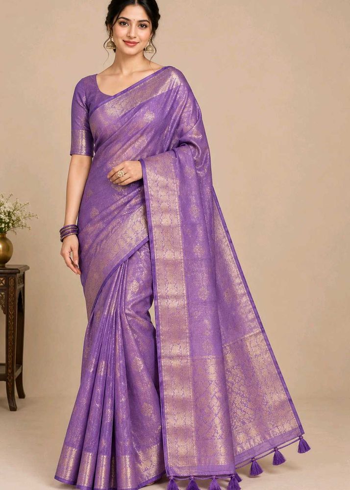 Elegant Lavender Saree with Tassels