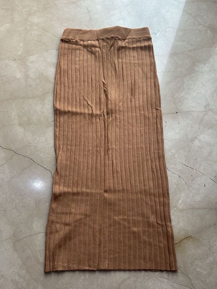 Ribbed Knit Midi Skirt