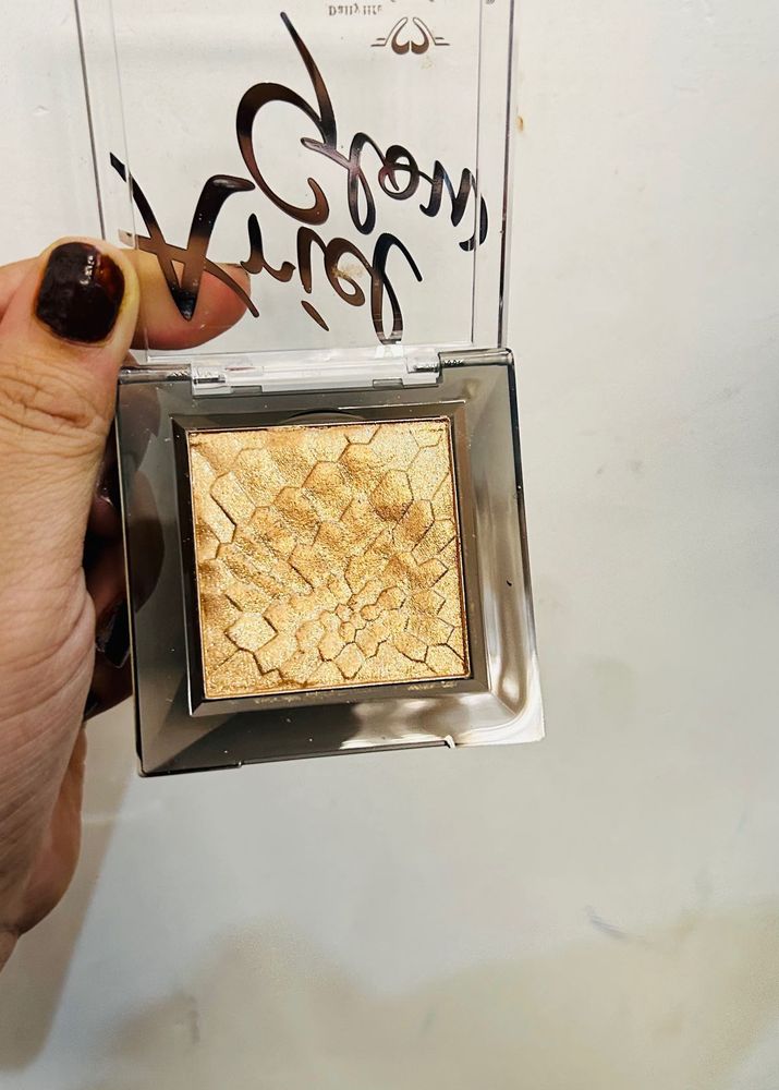 Gold Shimmer Highlighter
