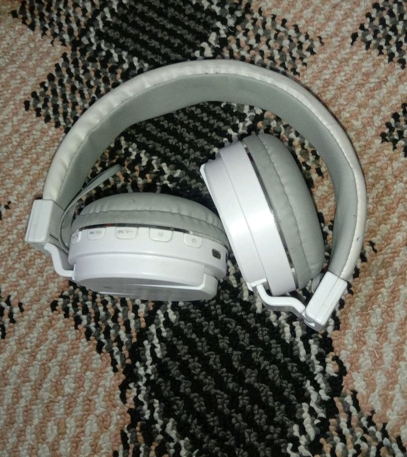 Headphones 🎧