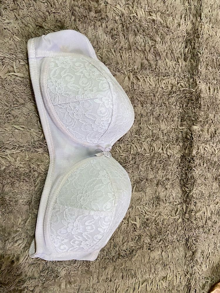 White Lace Padded Strapless Bra