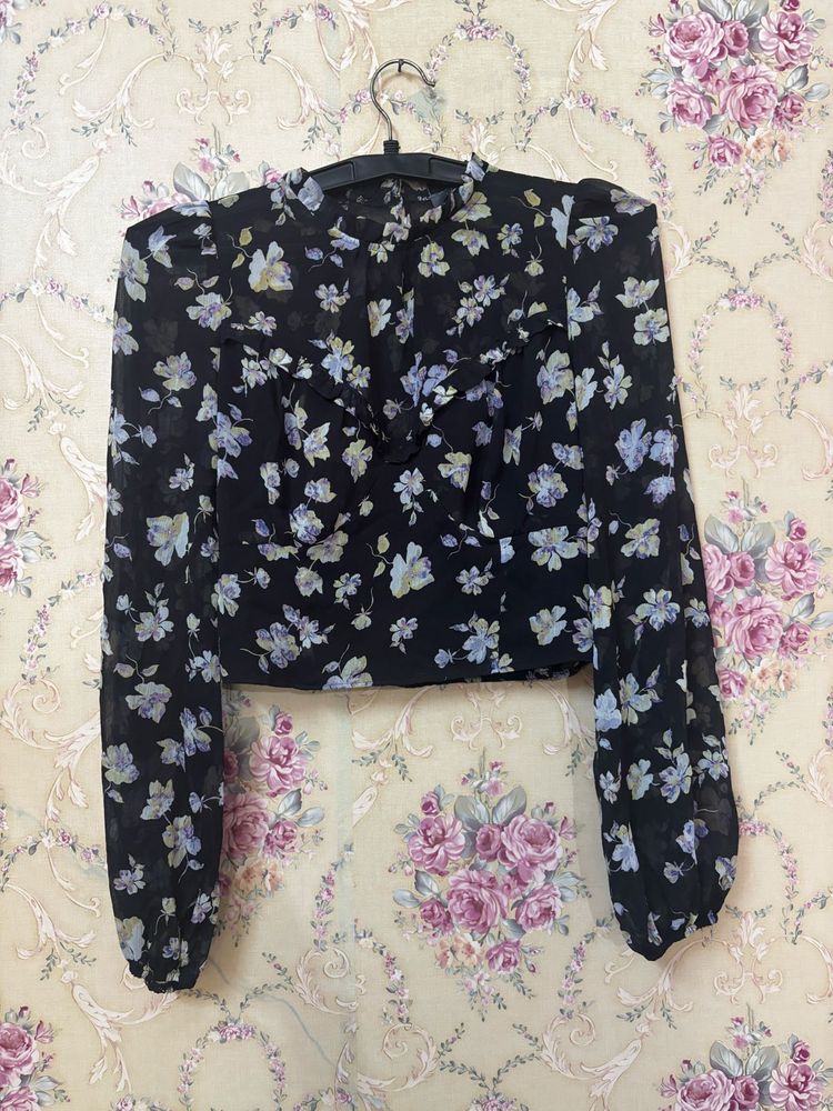 Chic Floral Print Long Sleeve Crop Top