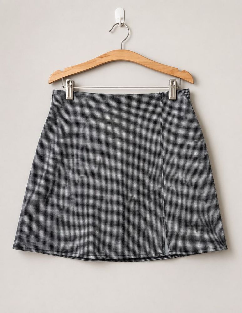 Chic Grey Mini Skirt