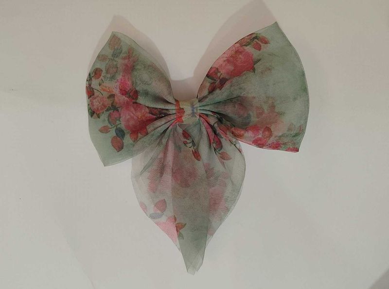 SALE ‼️ 50 % OFF ‼️ PINTERESTY Bows Set Of 2