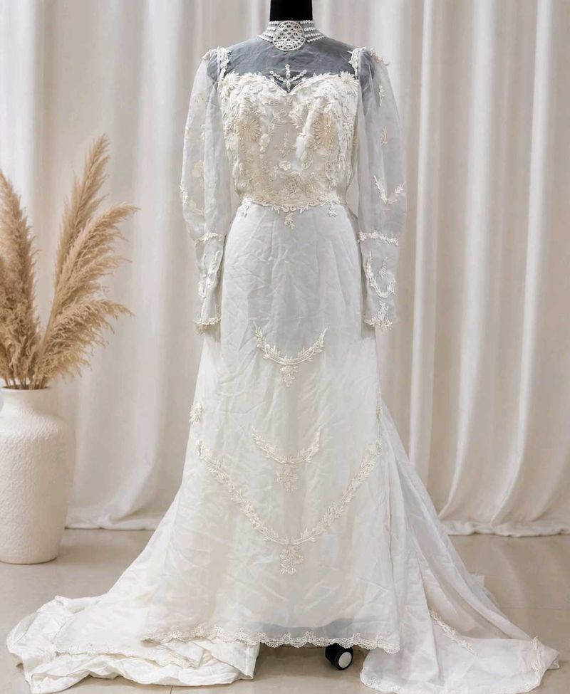 Vintage Ivory Lace Wedding Gown | Thrifted | No Ne