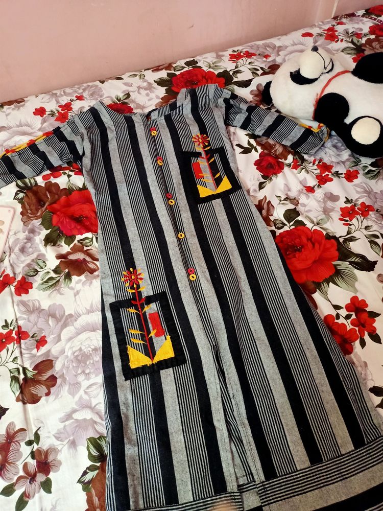 Black Kurti With Beautiful Pattern On Sleeves