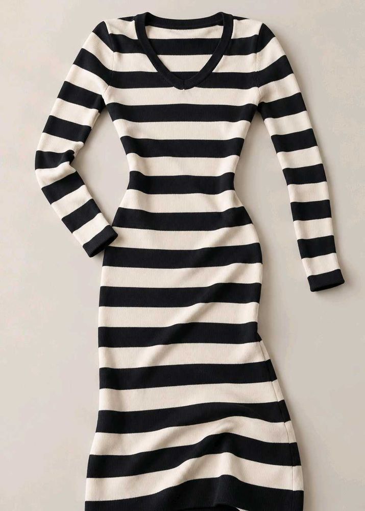 BLACK AND WHITE STRIPED RIBBED V-NECK BODYCON MIDI