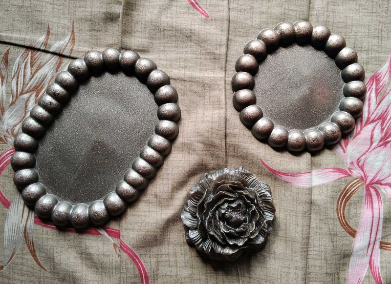 Decorative Trays and Flower Accent